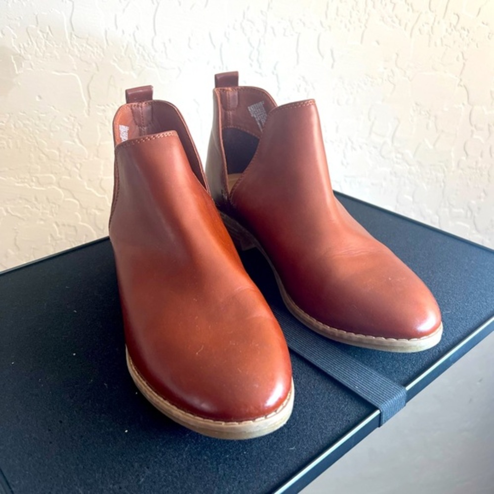 Ship today!   Universal Thread Western Cognac Ankle Boot sz‎ 7.5 EUC